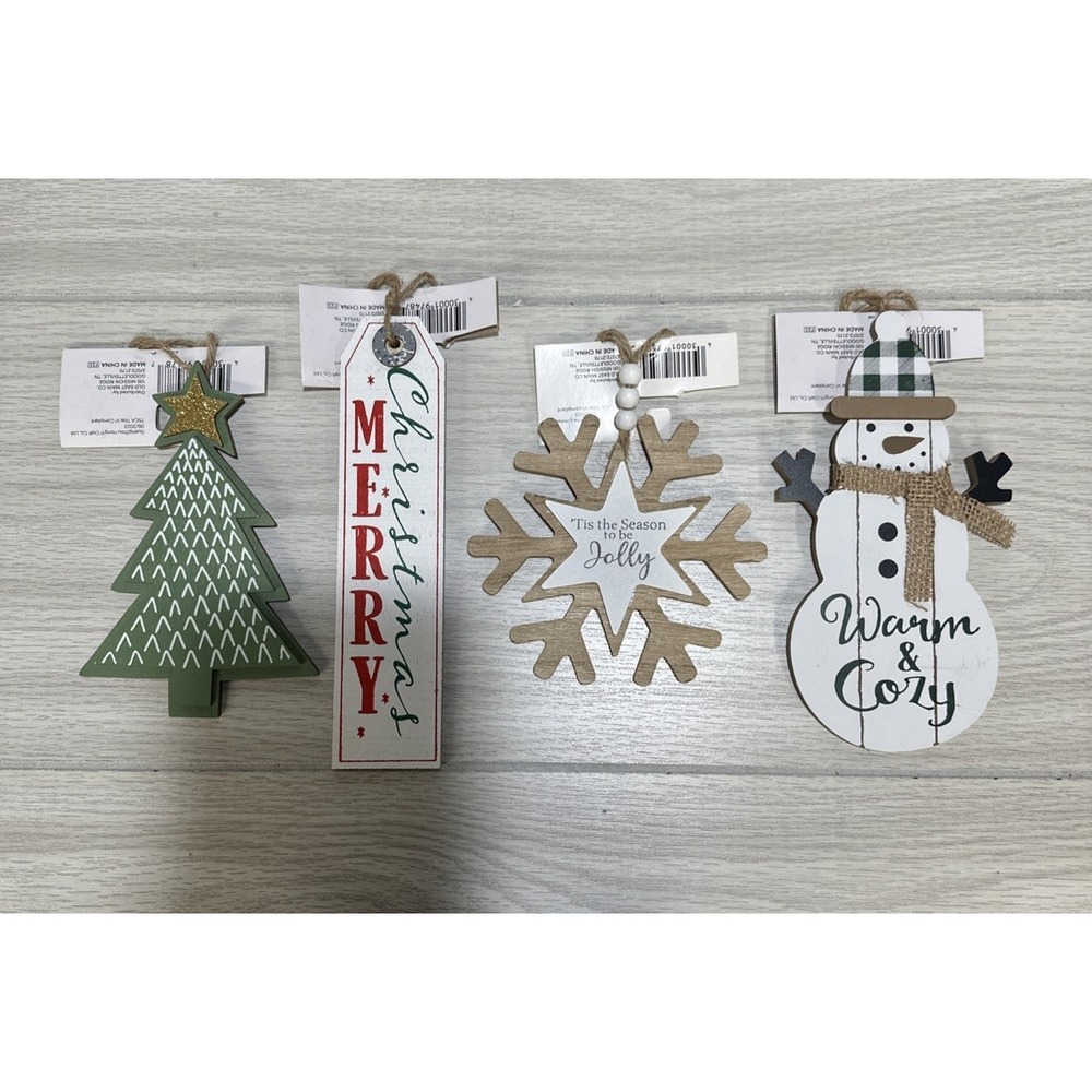 HOLIDAY STYLE (Set‎ of 4) Wooden Christmas Ornaments *See Description* V3